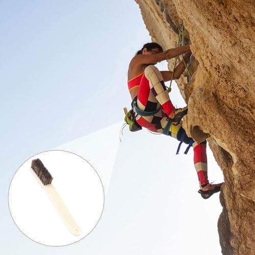 2pcs Climbing and Bouldering Brush Long Handle Firm BouClder Cleans Tool Easy Use Firm - color: Brown Small