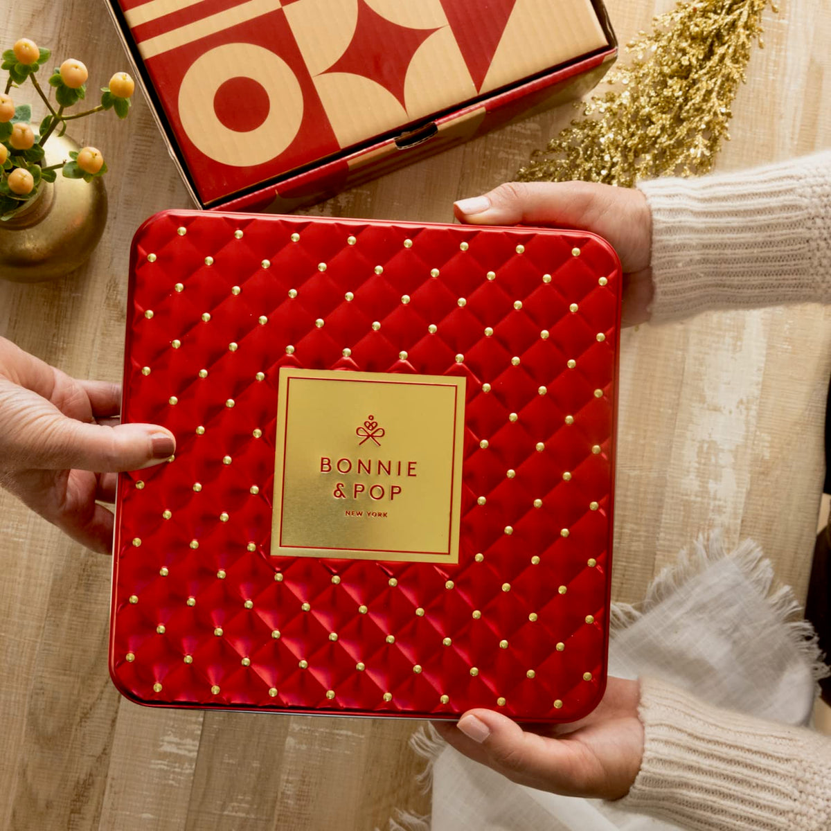 BONNIE AND POP Chinese New Year Chocolate Gift Tin – Premium Milk & Dark Chocolates Gift Box