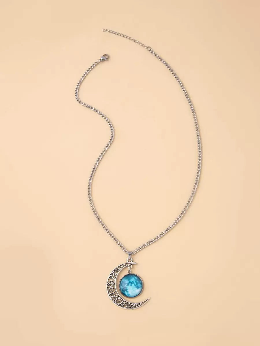 suteyi Moon Pendant Necklace