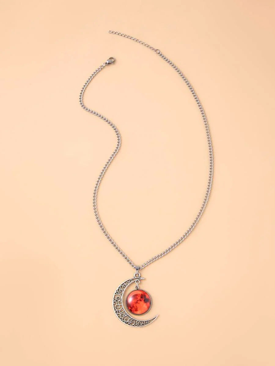 suteyi Moon Pendant Necklace