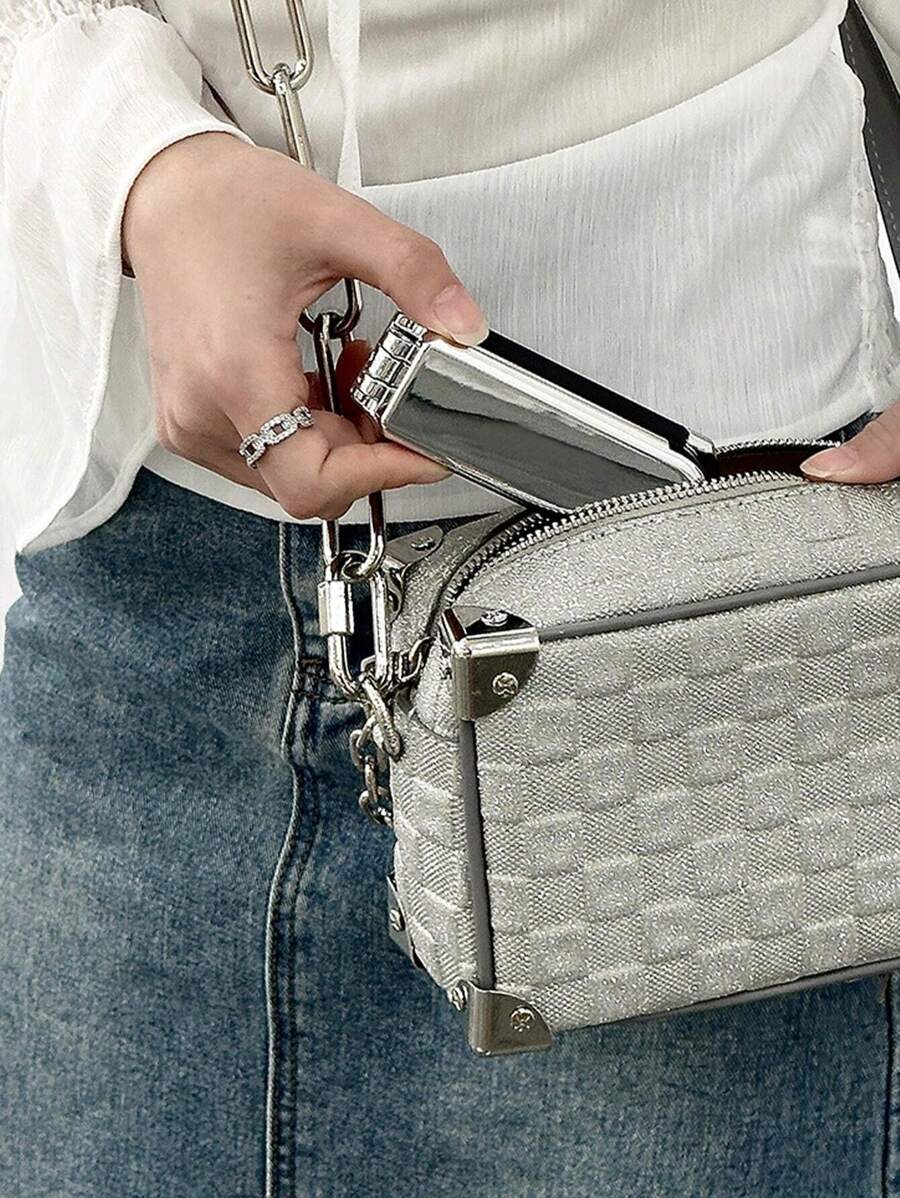 X Milania 1pc Foldable Comb - Cream Color