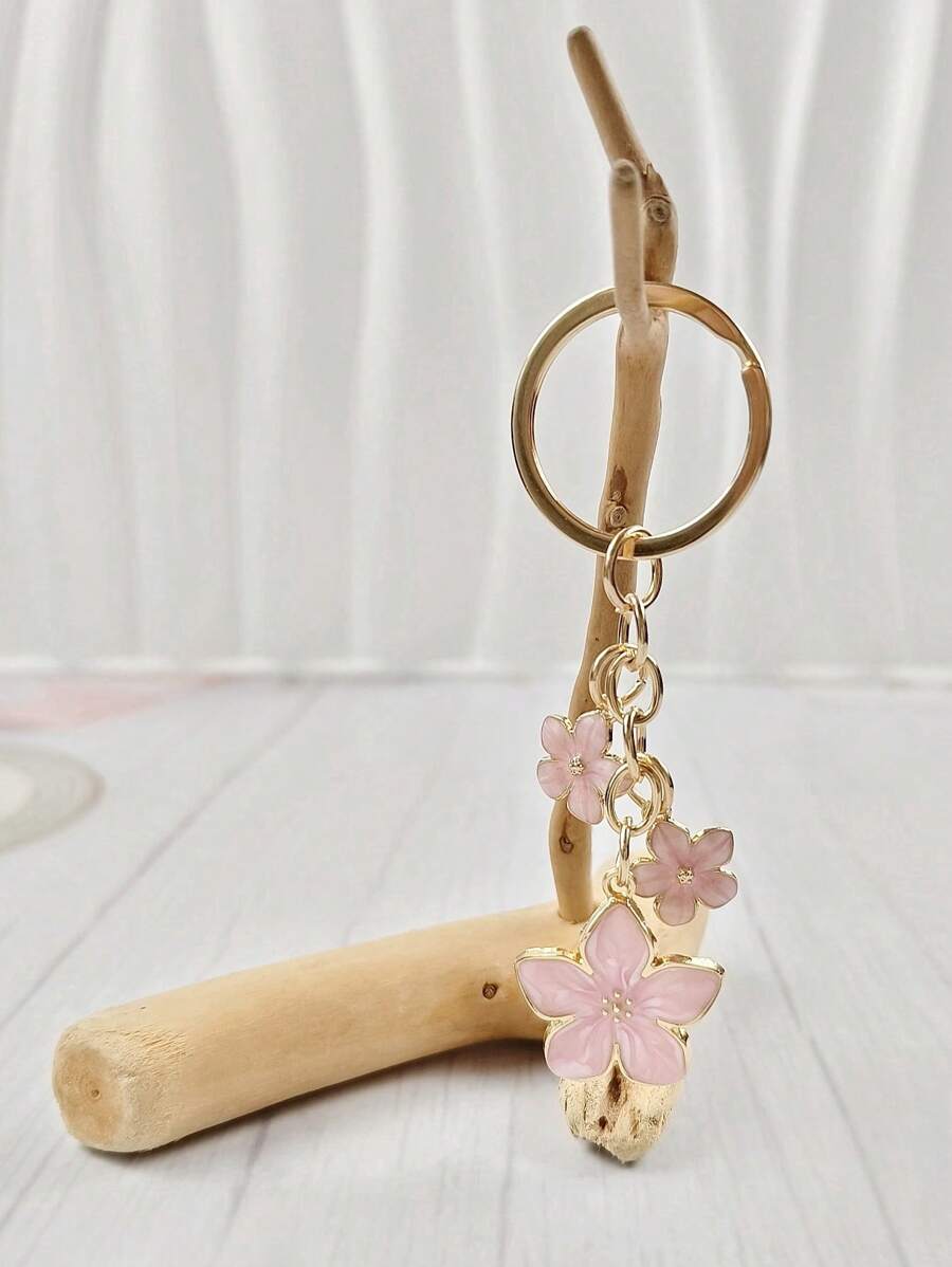 HAILIAN 1pc Sakura Shaped Keychain
