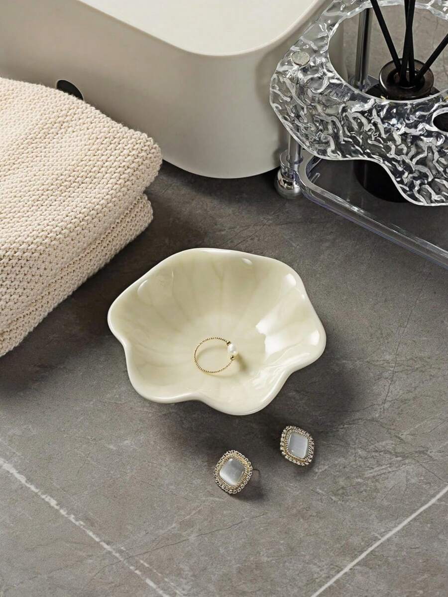 Elegant Ceramic Lotus Leaf Jewelry Organizer Tray For Earrings