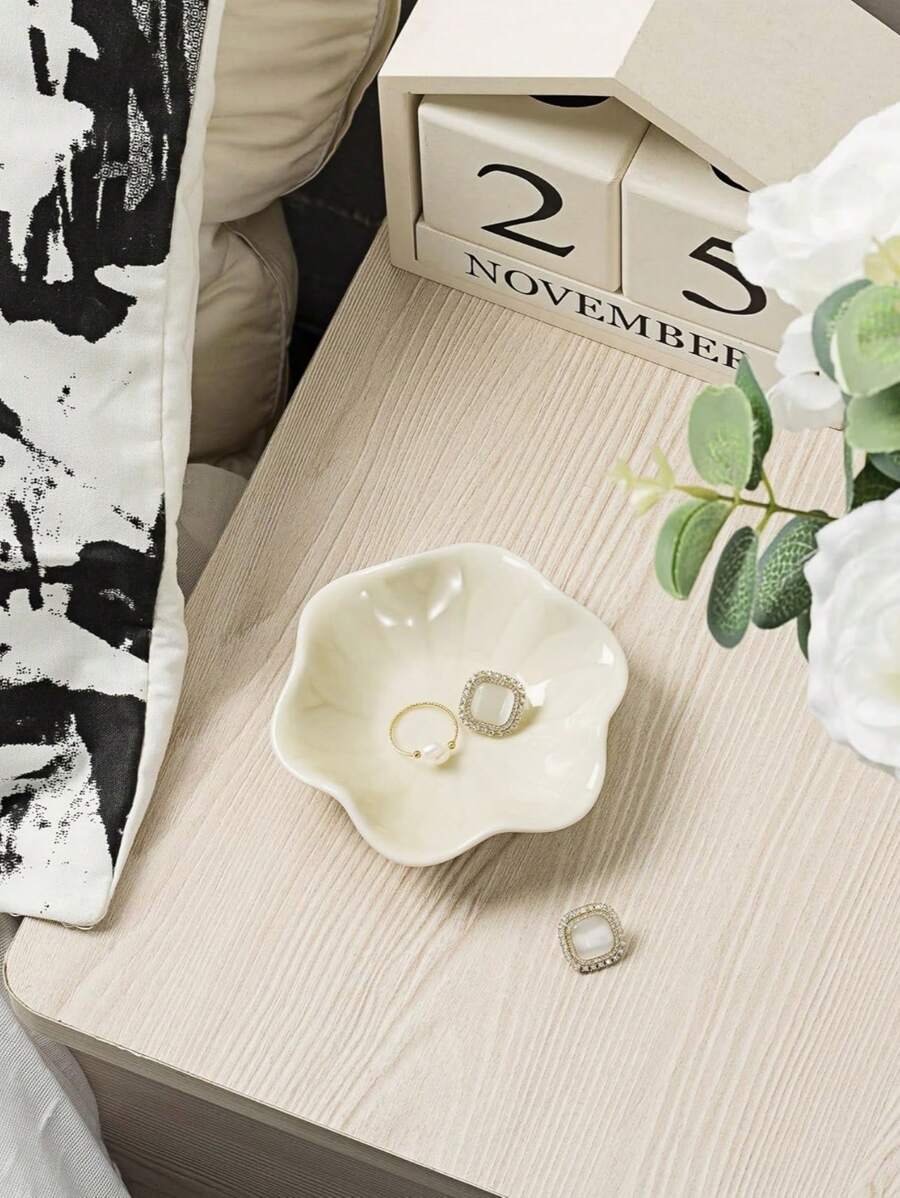 Elegant Ceramic Lotus Leaf Jewelry Organizer Tray For Earrings