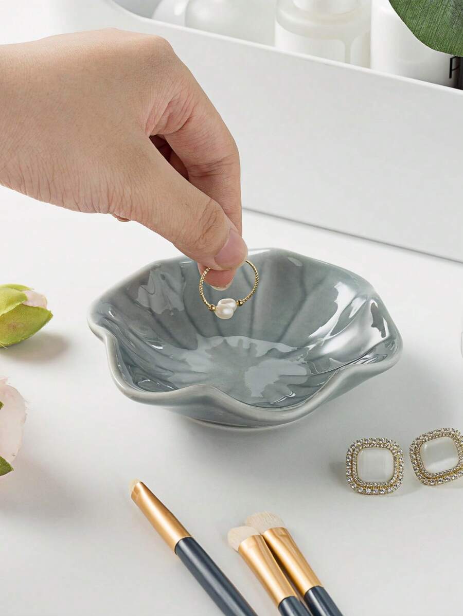 Elegant Ceramic Lotus Leaf Jewelry Organizer Tray For Earrings