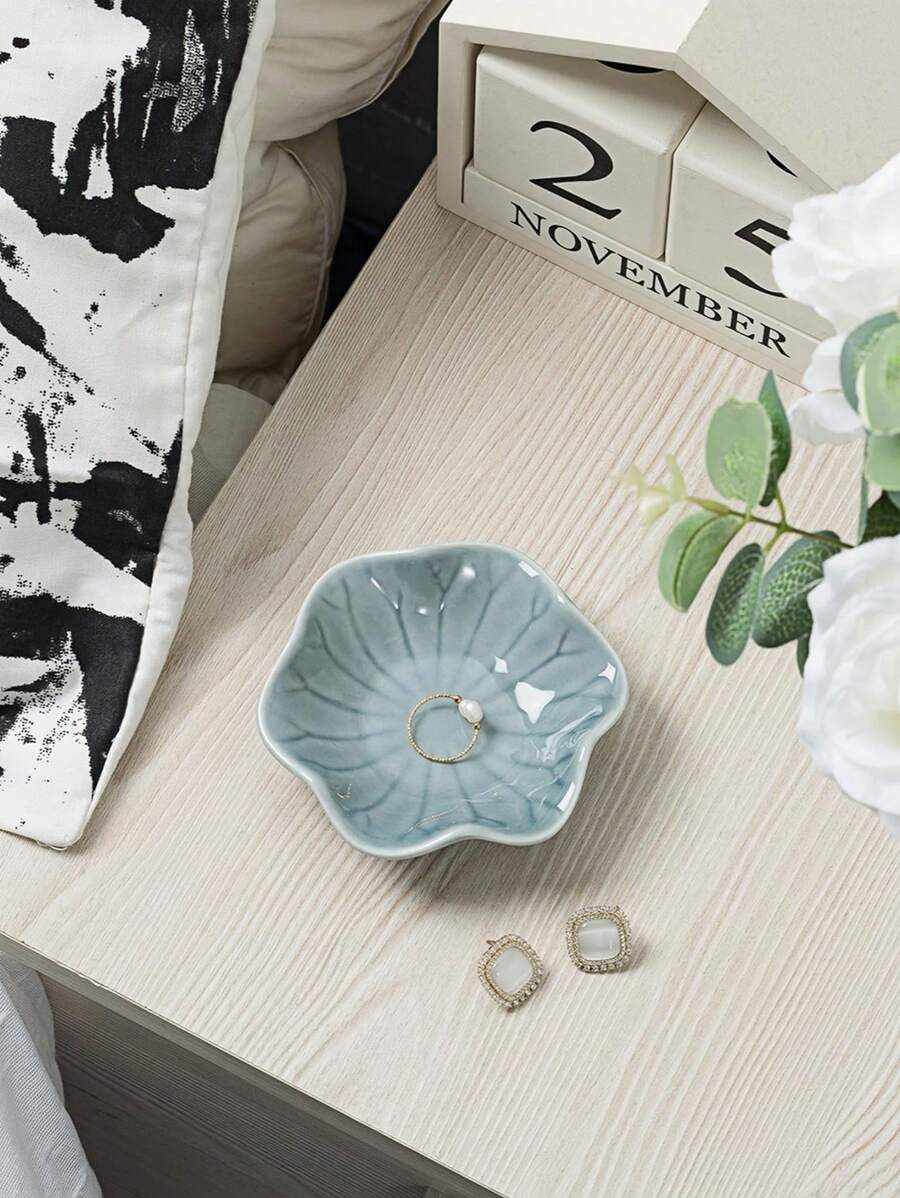 Elegant Ceramic Lotus Leaf Jewelry Organizer Tray For Earrings