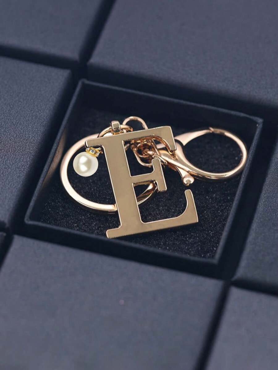 Elegant Metal Heart-Shaped Letter Keychain