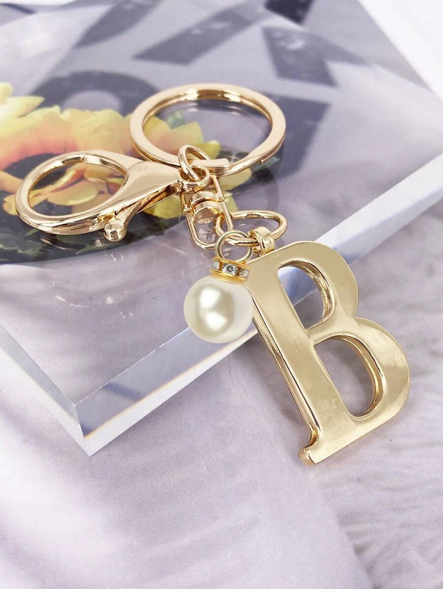 Elegant Metal Heart-Shaped Letter Keychain