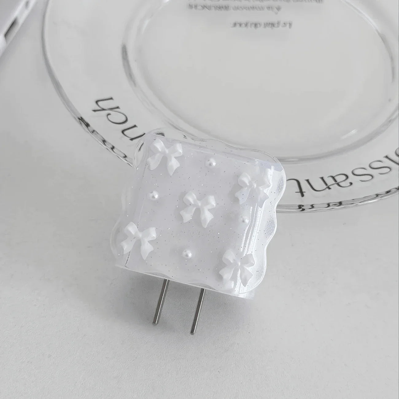 Pearl Design Charger Set, Includes Charging Cable Protector