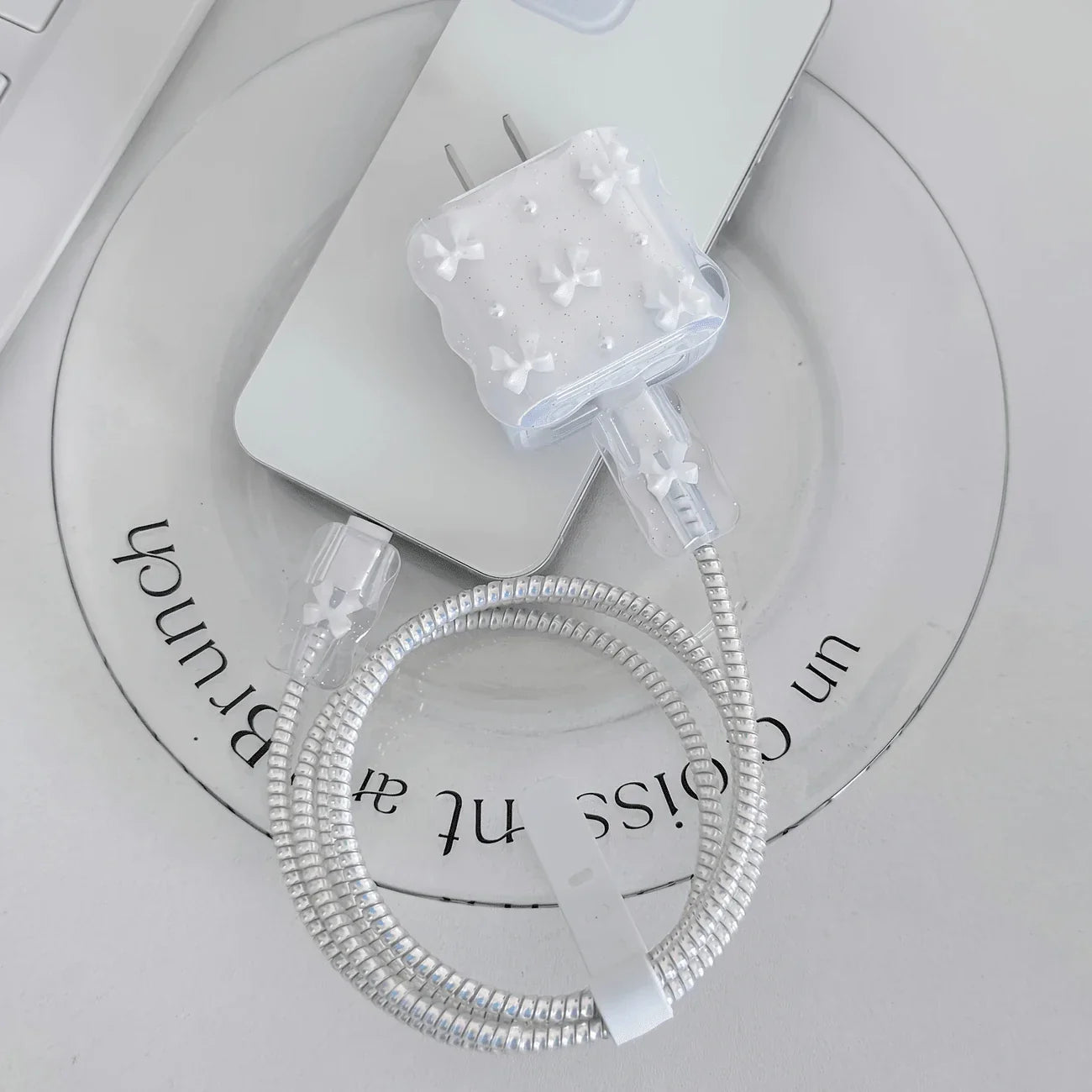 Pearl Design Charger Set, Includes Charging Cable Protector