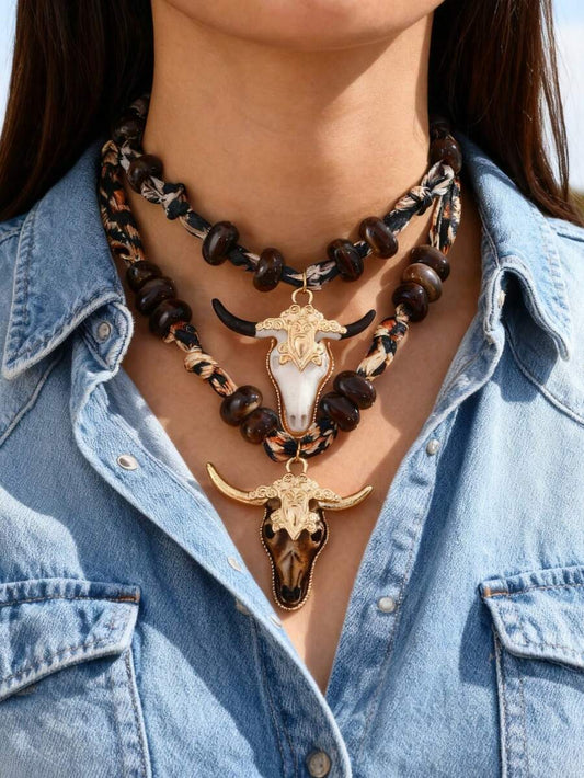 Gothic Style Fashionable Carved Bull Head Resin Bead Necklace