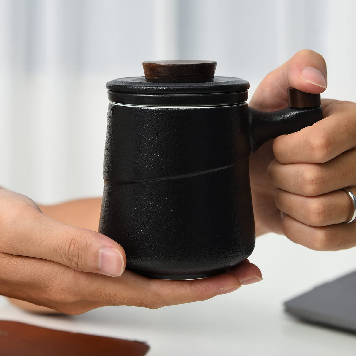 Tea Cup with Infuser and Lid, Rural style Wood Handle Ceramic Mugs Black
