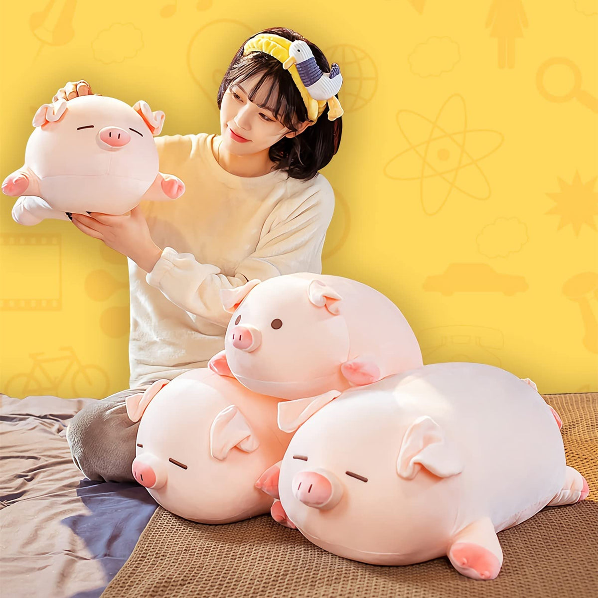 CHDGIOHA Pig Stuffed Animal Plush Pillow - 15.7'' Kawaii Soft Pig Hugging Pillow, Adorable Cuddle Plush Toy, for Kids, Girlfriend, or Adults, Perfect for Christmas and Birthdays (Squint, 15.7in)
