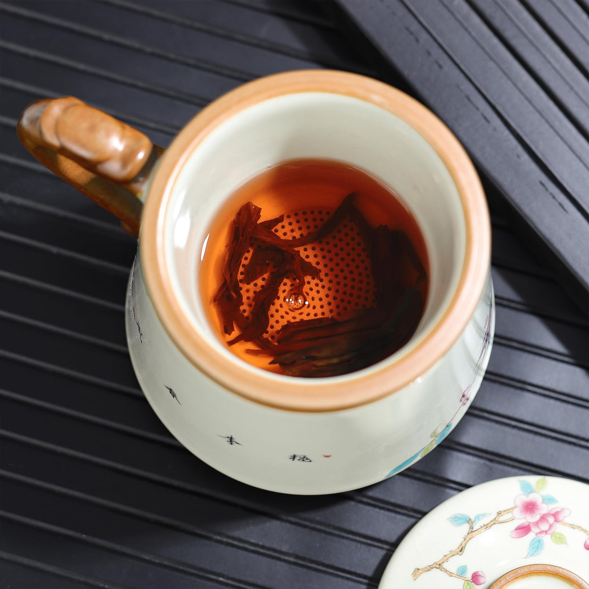 fanquare Beige Ruyao Porcelain Tea Cups with Infuser and Lid, Chinese Steeping Tea Mug with Strainer for Adults, Plum Blossom Tea Cup Set for One for Home Office