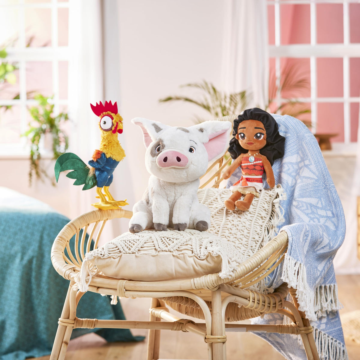 Disney Store Official Pua Medium Soft Toy for Kids, Cuddly Character with Fuzzy Texture and Embroidered Details, Padded Tail, Disney Plushy Suitable for All Ages.