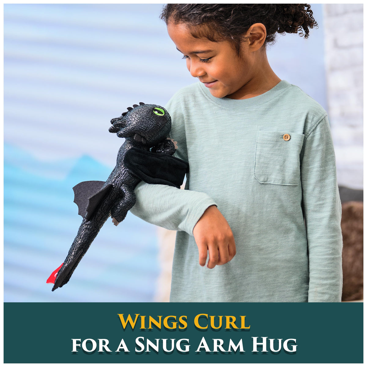 DreamWorks How to Train Your Dragon Hug & Glide Toothless 12" Plush; Age 4+