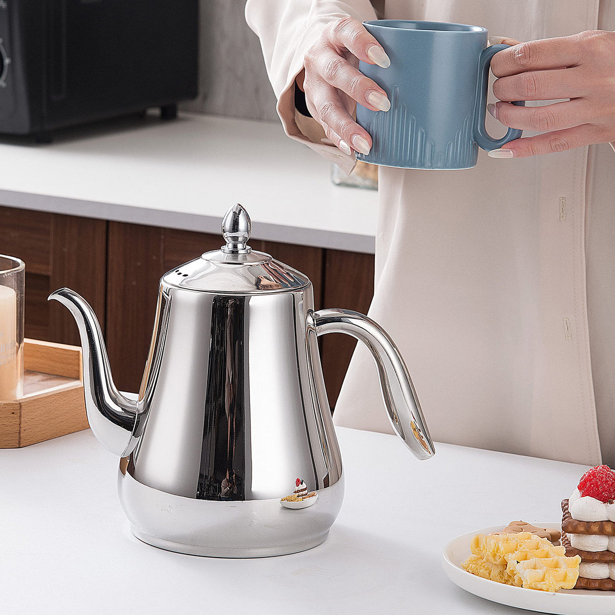SANQIAHOME Stainless Steel Teapot with strainer Tea Pot With Removable Infuser or filter for Loose Leaf and Tea Bags cold water Pitcher Tea Maker Dishwasher Safe (silver, 1550ml(51Oz))