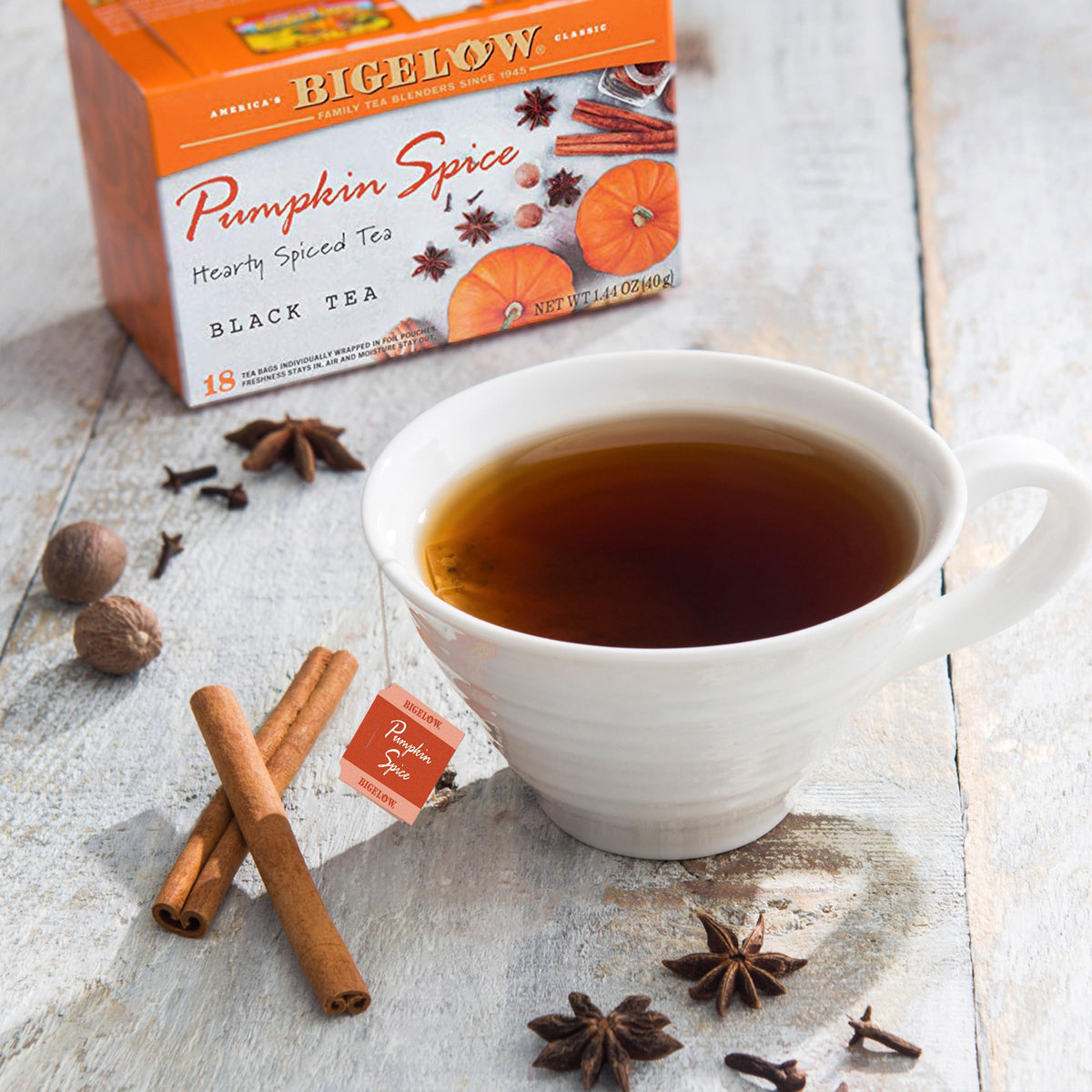 Bigelow Tea Pumpkin Spice Black Tea – Caffeinated Holiday Flavor, 108 Tea Bags Total (Pack of 6)
