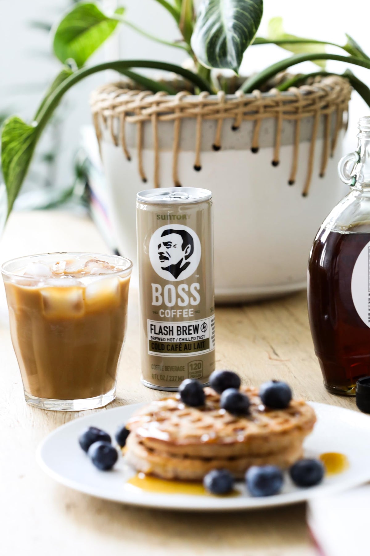 BOSS Coffee by Suntory – Japanese Flash Brew Coffee with Milk, 8oz, 12 Pack (Imported from Japan)