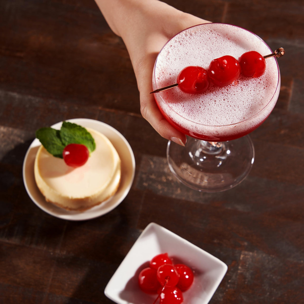 Collins Chicago 72 oz Stemmed Maraschino Cherries – Bulk Cocktail Garnish