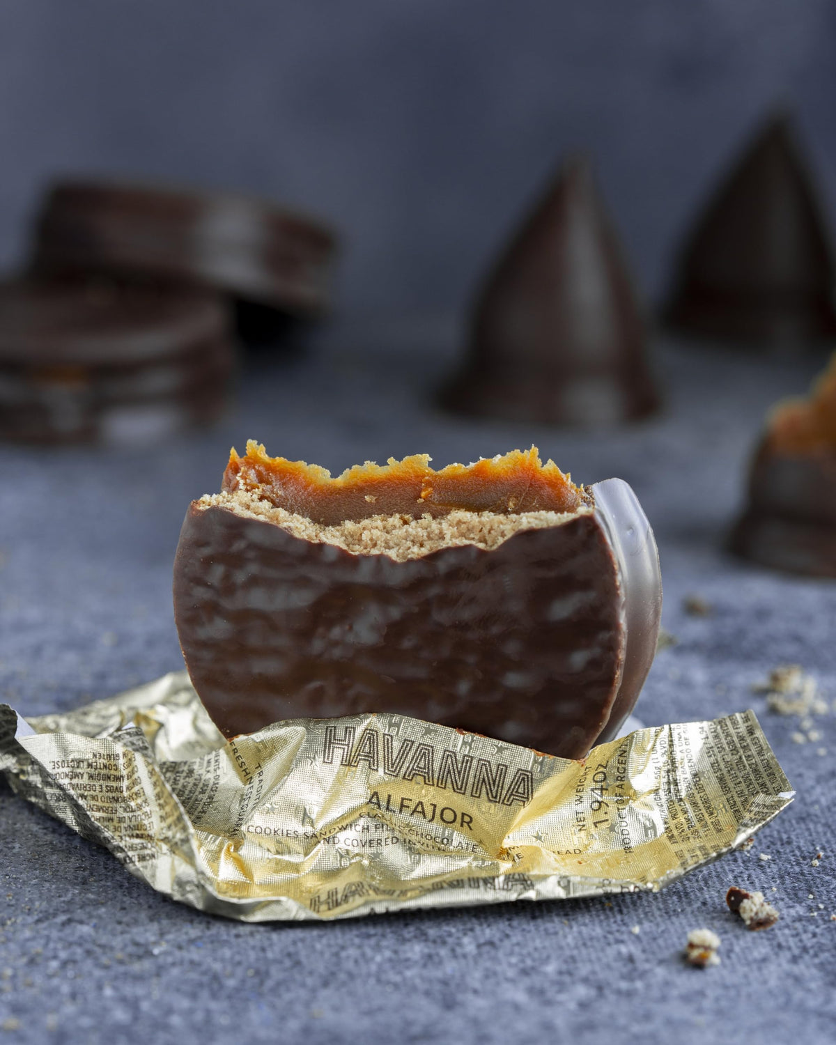 Havanna Alfajores Argentinos – Traditional Argentine Dulce de Leche with Semi-Sweet Havanna Chocolate (Box of 12)