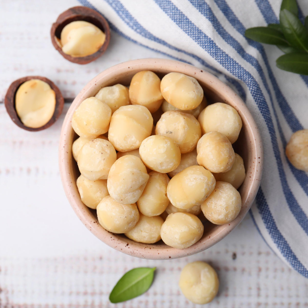 Hawaiian Macadamia Nut Company Dry Roasted Macadamias with Sea Salt – 24 oz, Gluten-Free & Non-GMO