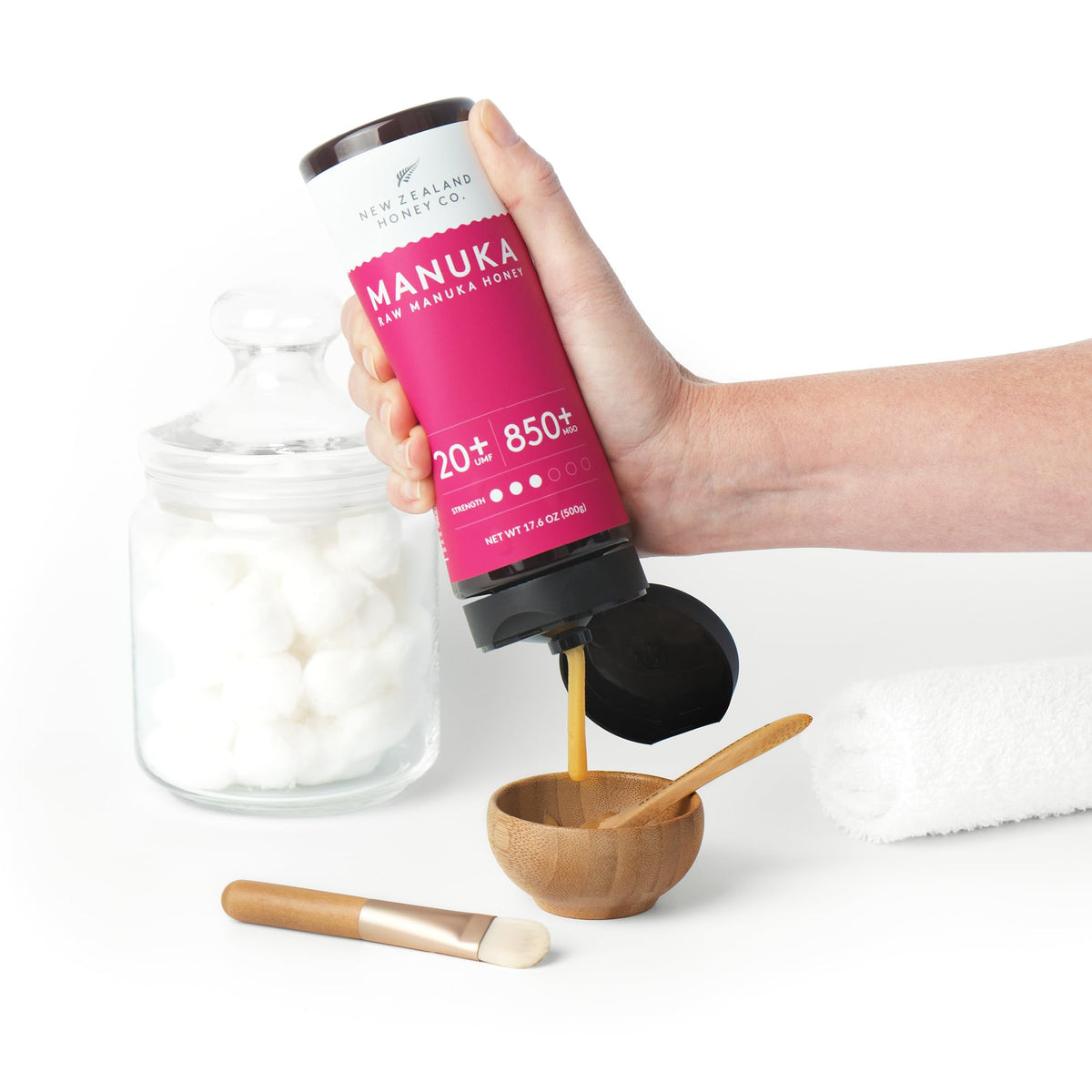 New Zealand Honey Co. Pure Manuka Honey UMF 20+ | 500g Squeezable Bottle