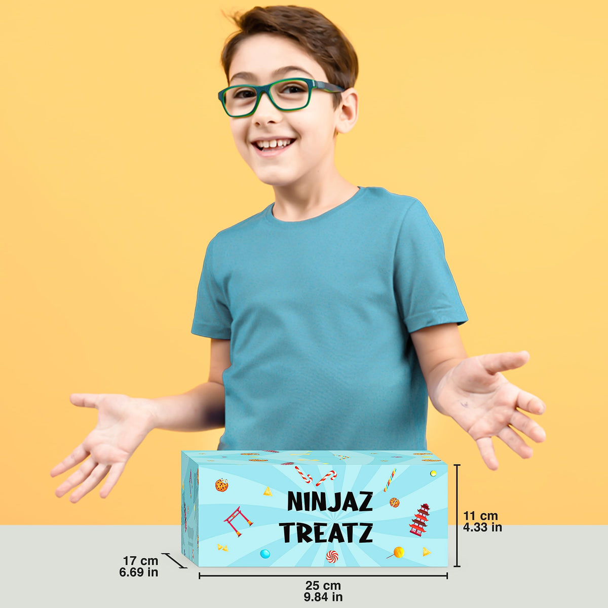 NINJAZ TREATZ | 50 Japanese Snacks & Sweets Box – 40 Candy & 10 Chocolate Bars