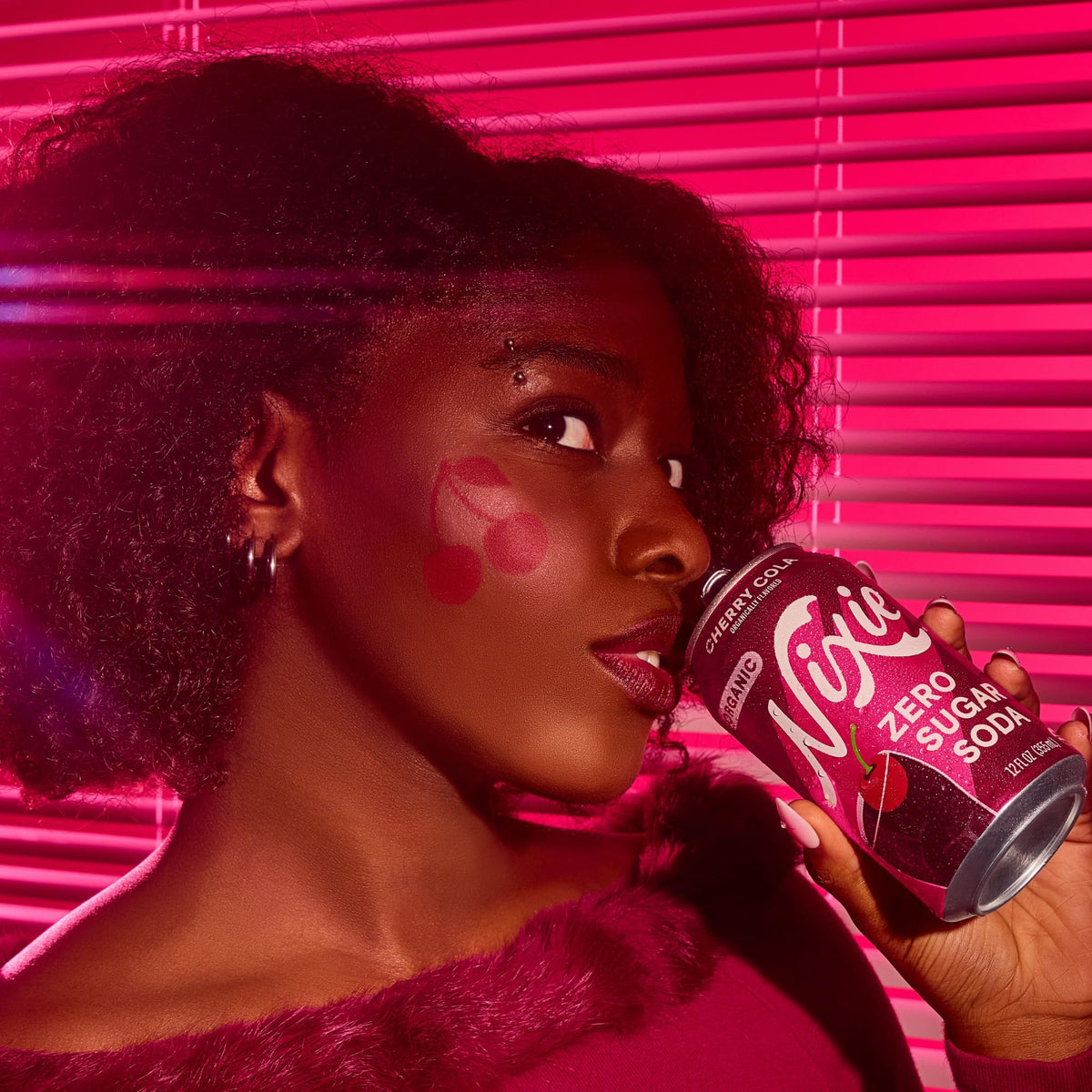 Nixie Organic Zero Sugar Cherry Cola Soda – 0 Sugar, 0 Calories, 40mg Caffeine, 12oz Cans (12 Pack) | Non-GMO & Organic