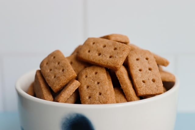 Safe + Fair Remy’s Cinnamon Grahams 24ct – Nut-Free Whole Grain Snack