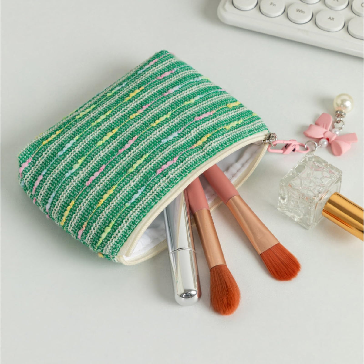SUSOYAOCHEN Coin Purse Storage Pouch, Small Fabric Zipper Change Holder Travel Cosmetic Bag Mini Pocket Wallet for Girl Women Organize Cosmetic, Lipstick, Jewelry （White）