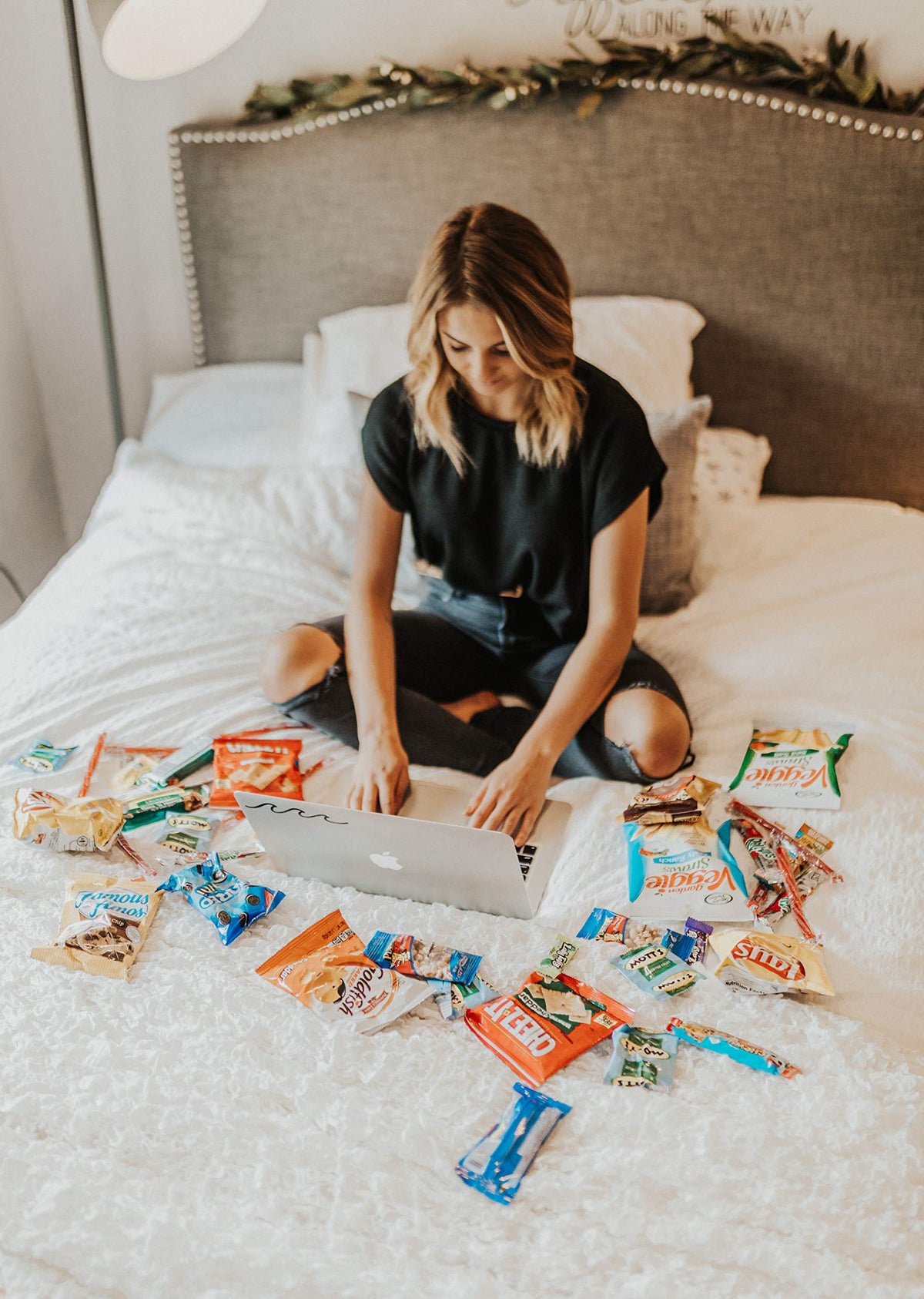 Sweet Choice Snacks Variety Pack (40 Count) – Mother’s Day Gift Box with Chips, Cookies & Bars