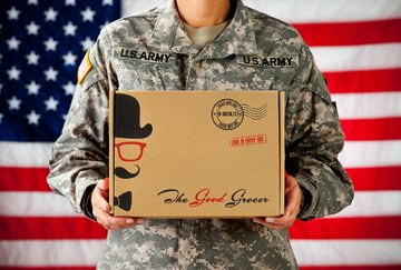 ALL NATURAL Healthy Snacks Care Package (30 Ct) – The Good Grocer Gift Box (Bars, Cookies, Puffs, Trail Mix)