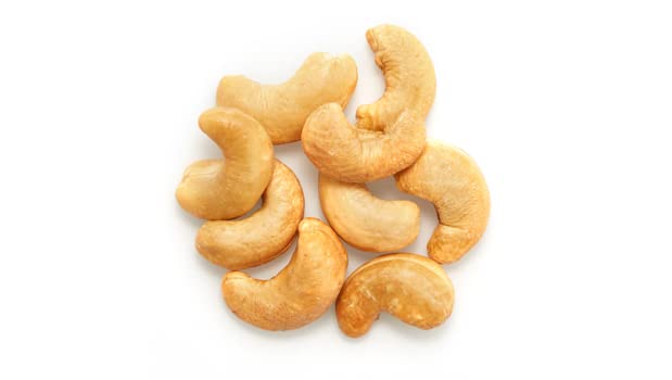 Yupik Organic Dry Roasted Cashews, 2.2 lb (35.2 oz) – Kosher, Gluten-Free, Non-GMO, Vegan, Unsalted & Oil-Free