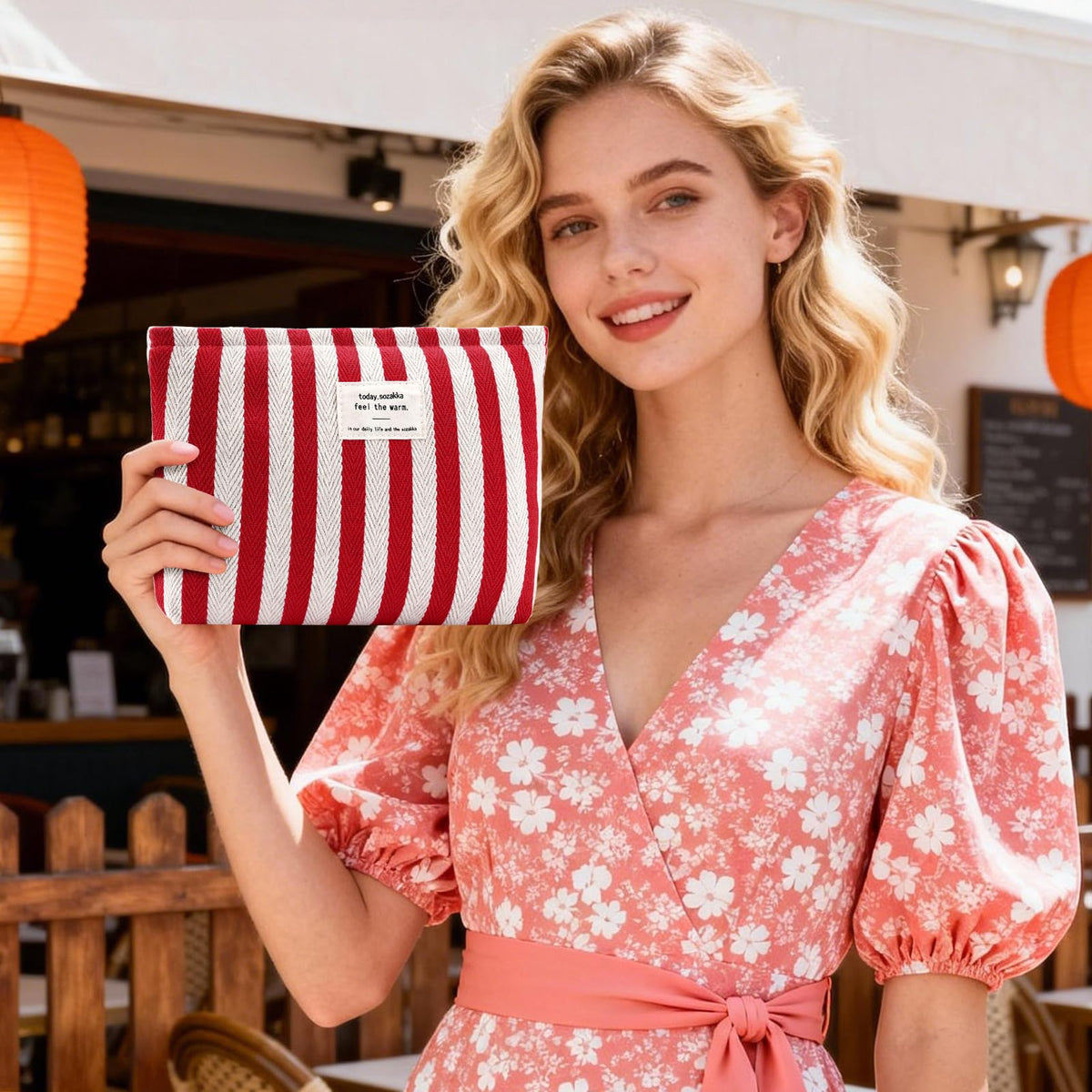 ZLFSRQ Striped Makeup Bag Large Canvas Travel Makeup Bag for Women Cosmetic Pouch Cute Red Striped Make Up Pouch for Purse Y2k Aesthetic Trendy Zippered Toiletry Bags Gift Skincare Storage Organizer